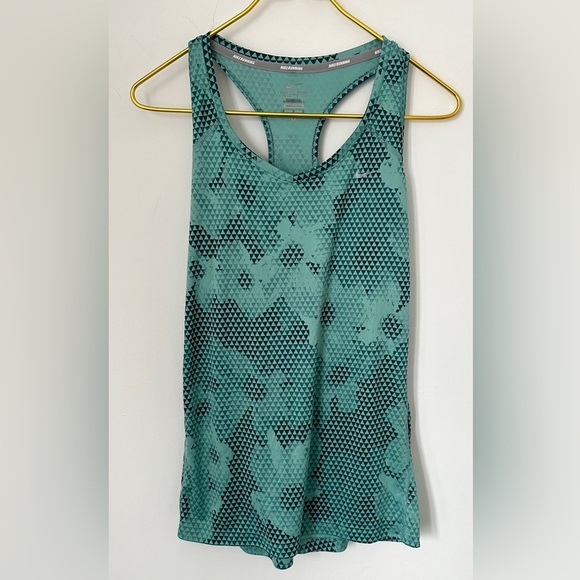 Nike Running Miler DriFit Green Floral Soft Stretch Workout Tank Women’s Large - Picture 8 of 8